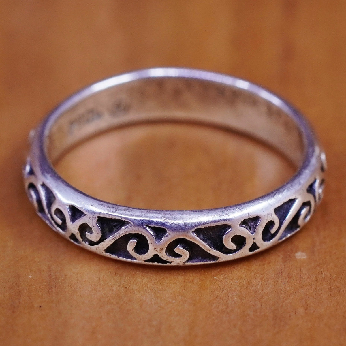 Size 5, vintage PSCL handmade Sterling 925 silver ring with swirl embossed