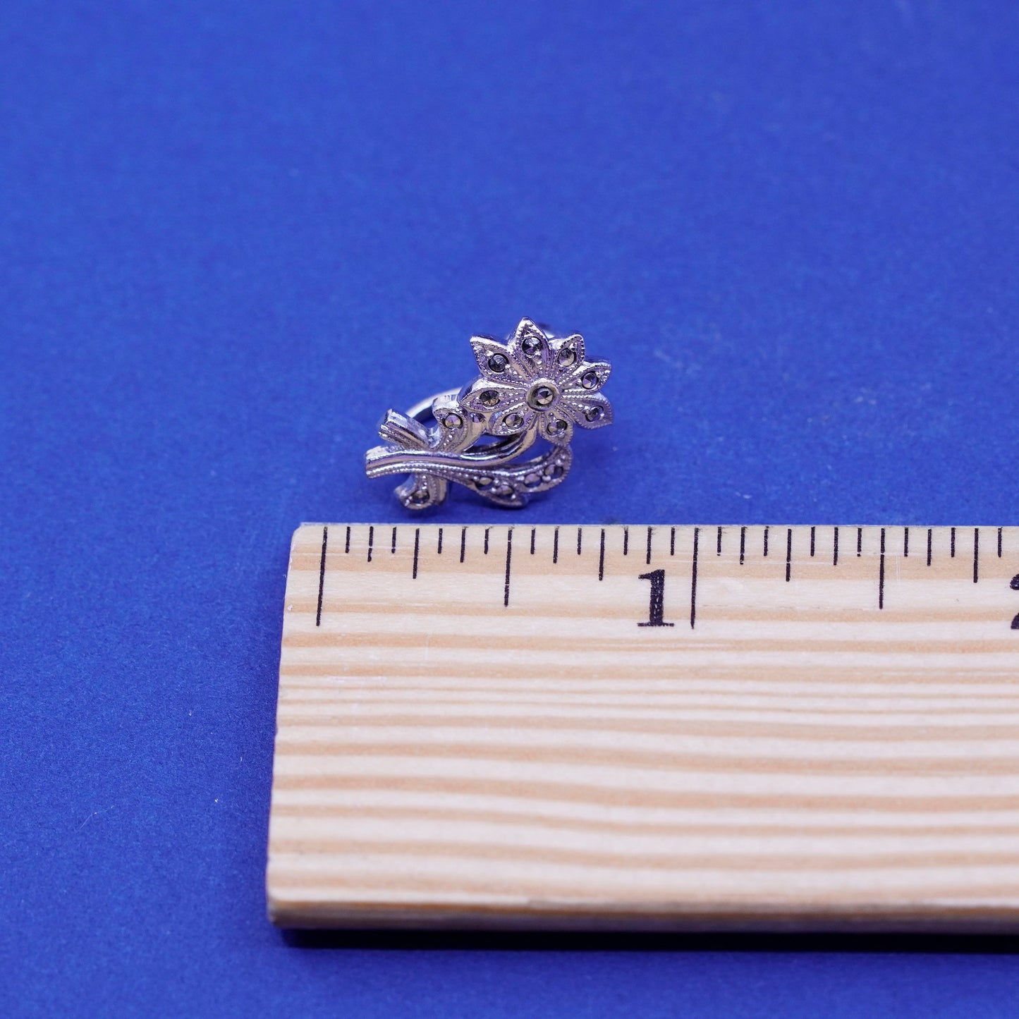 Vintage Sterling silver handmade earrings, 925 screw back sunflower flower