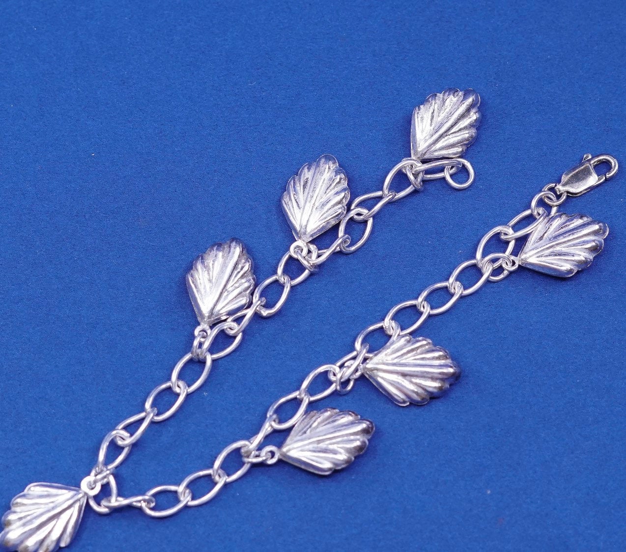 6.5", vtg Sterling silver handmade bracelet, 925 circle chain w/ leaves Charms