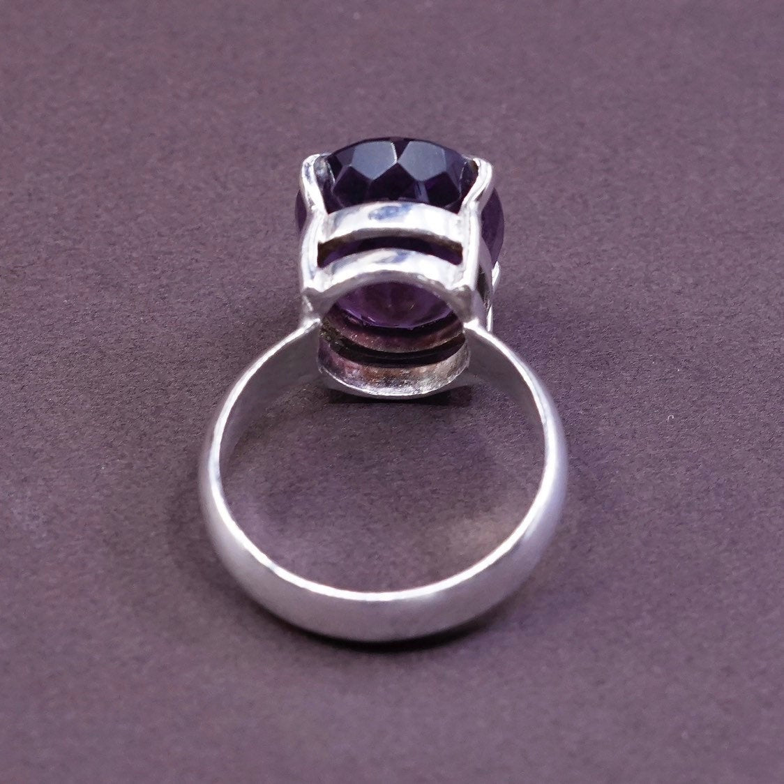 sz 9.5, Sterling silver statement ring, 925 w/ oval amethyst, stamped 925