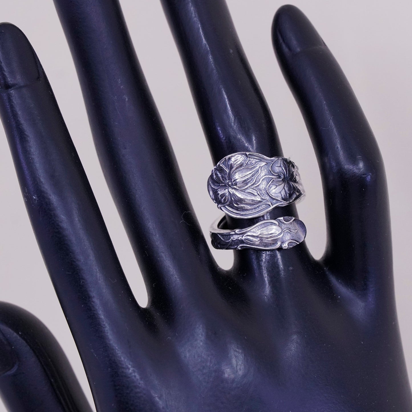 Size 6.25, Vintage Sterling 925 silver handmade spoon wrap ring with flower