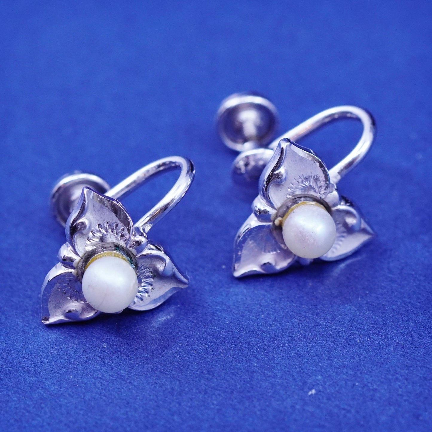 Vintage Sterling 925 silver screw back earrings with pearl