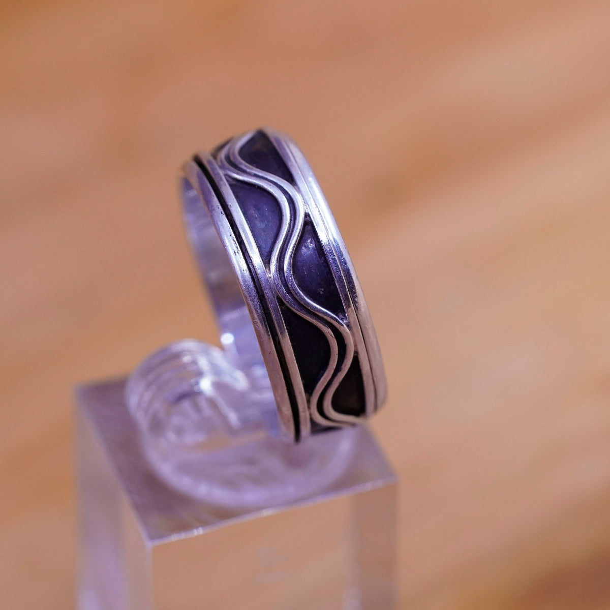 Size 11, vintage Sterling silver prayer ring, 925 spinner wavy band