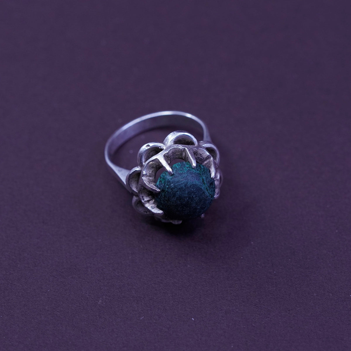 Size 9, vintage Sterling 925 silver handmade flower ring with turquoise