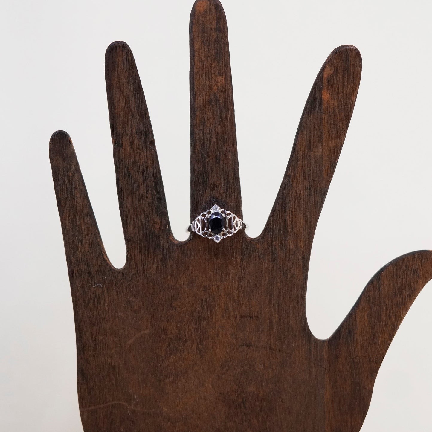 Size 8, vintage Sterling 925 silver handmade ring with sapphire