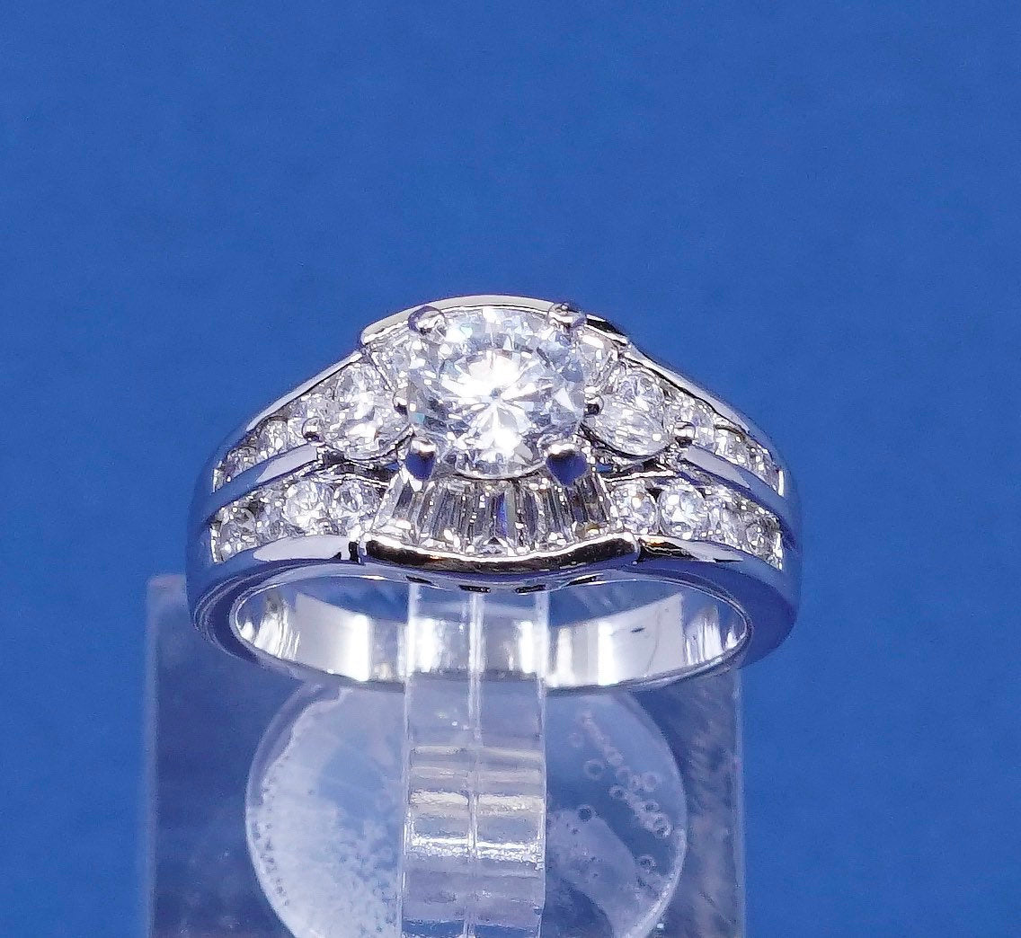 sz 7.25, vtg Sterling silver ring, 925 w/ cluster crystal, engagement ring