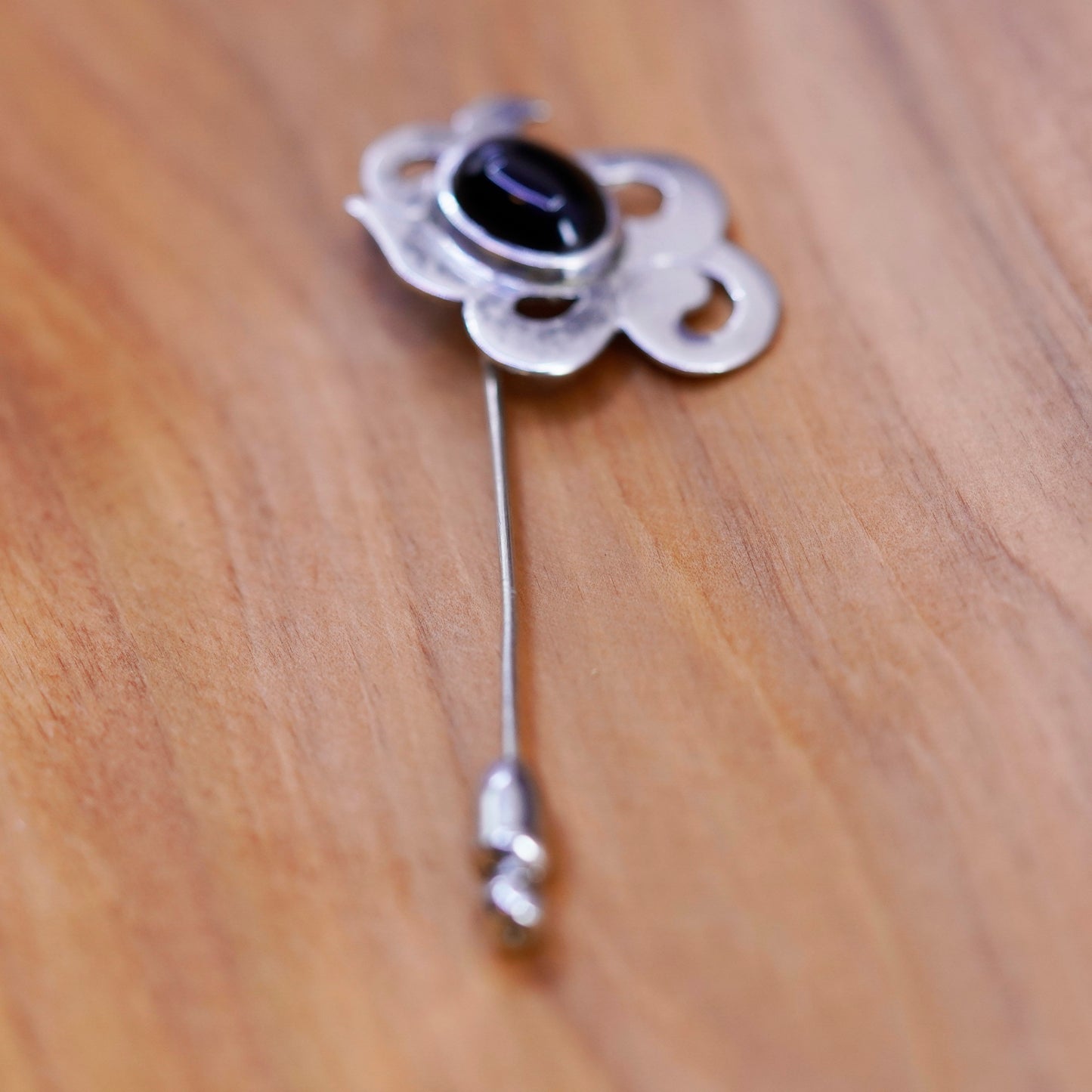 Vintage handmade sterling 925 silver swirly pin with onyx, antique