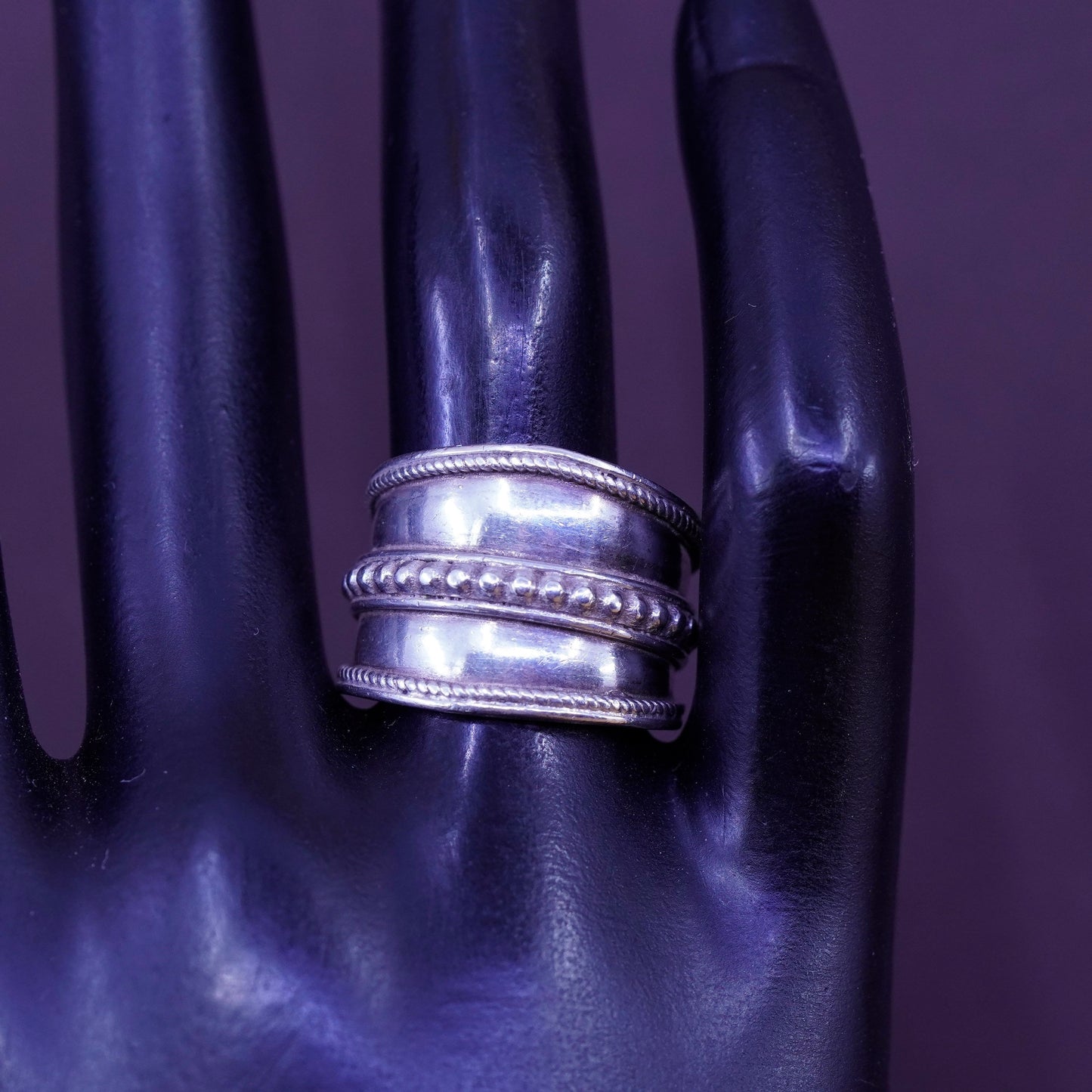 Size 8, vintage Sterling silver handmade ring, 925 band with rope cable around