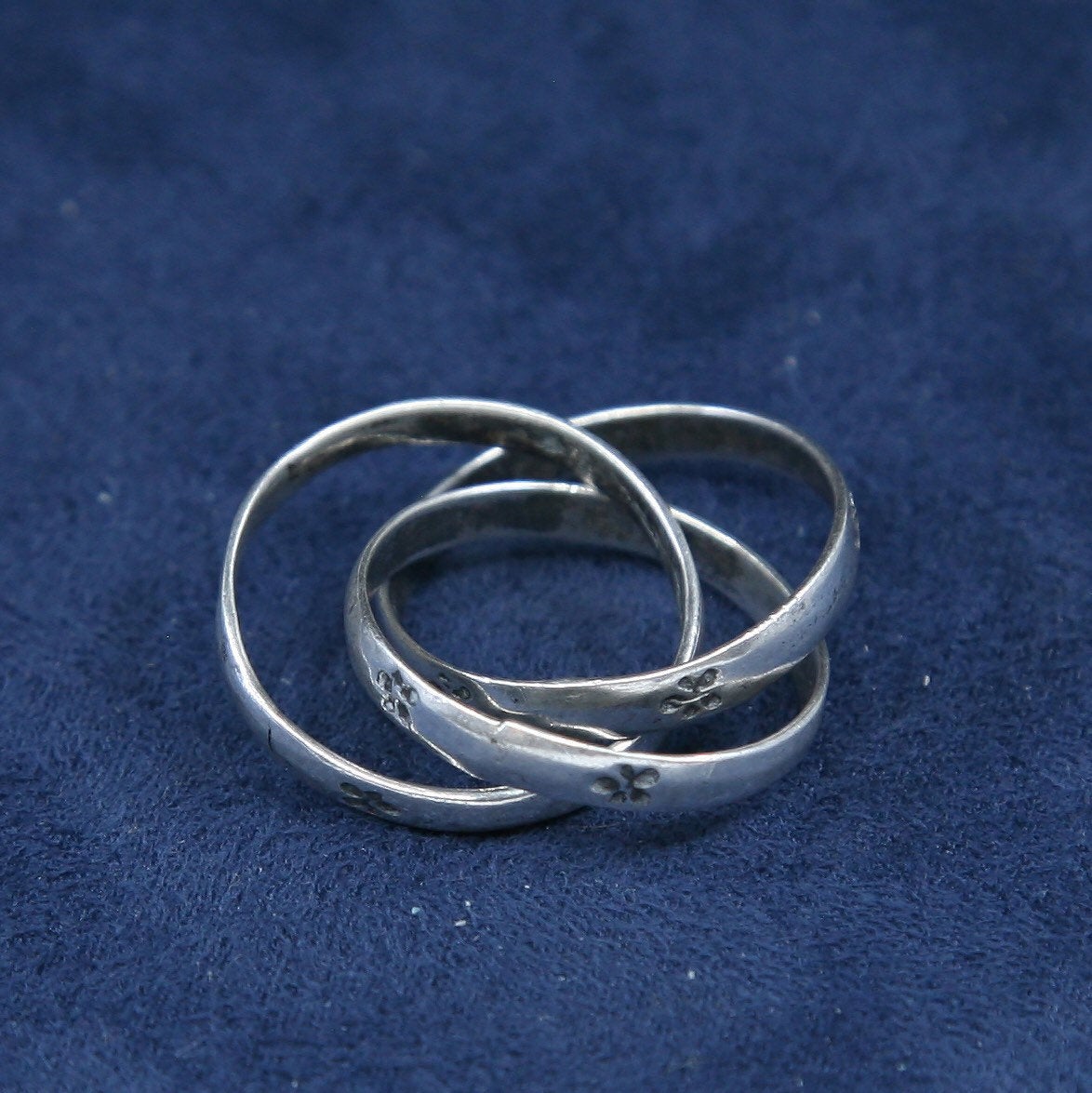 sz 6.25, Sterling silver handmade ring, 925 entwined band w/ flower engraved
