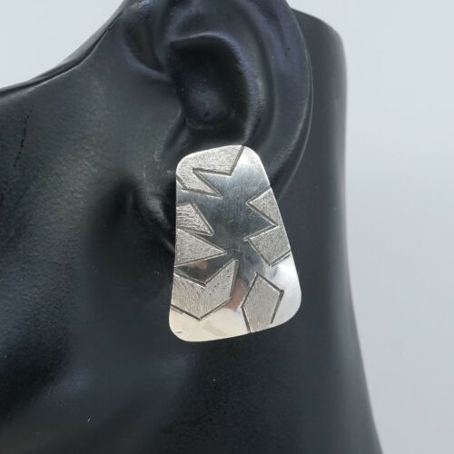 Gary S. Custer Navajo Handmade Sterling Silver earrings, Native Amer 925 clip on