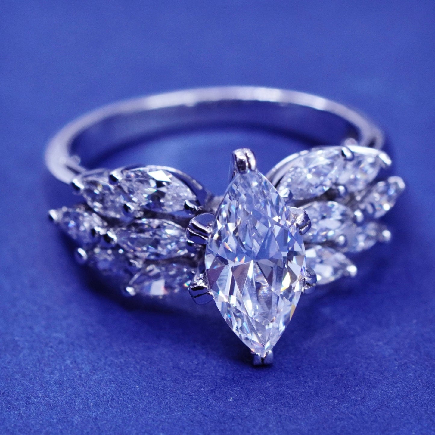 Size 7, vintage Sterling 925 silver engagement ring with clear cz stones