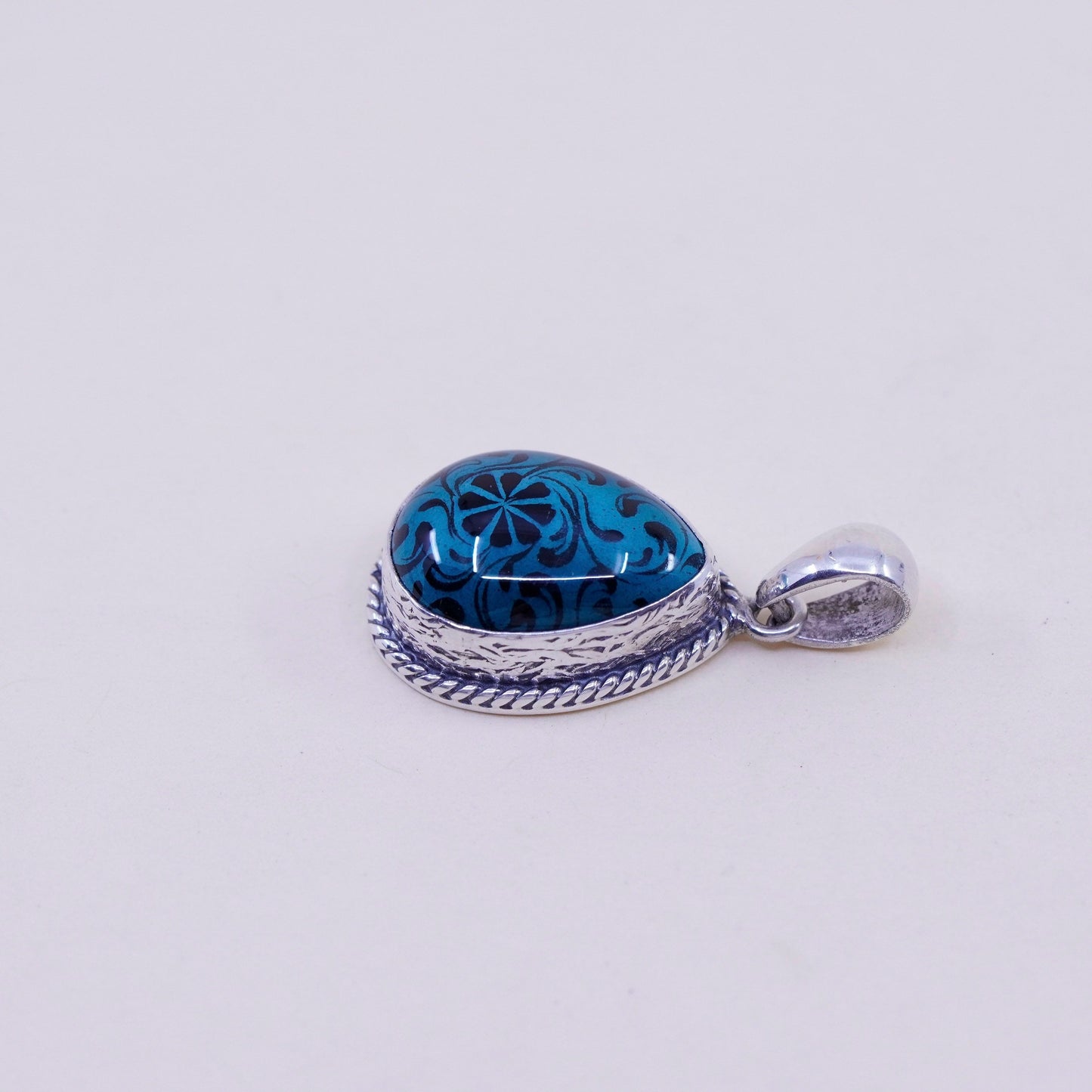 Vintage southwestern sterling 925 silver handmade pendant with teardrop stone