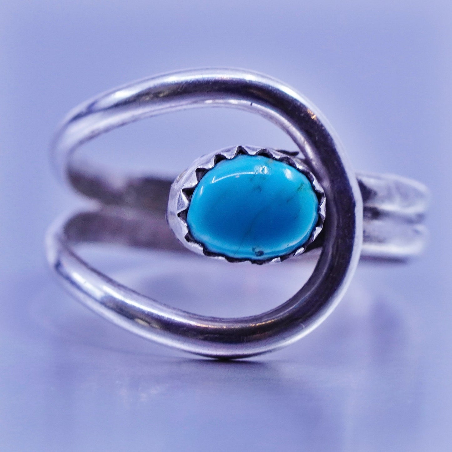 Size 7.5, Native American navajo Sterling 925 silver handmade ring turquoise
