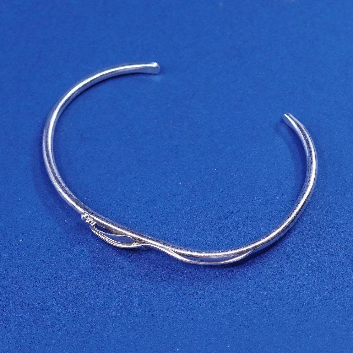 6.25", stackable sterling silver handmade bracelet, 925 cuff w/ vine N leaves