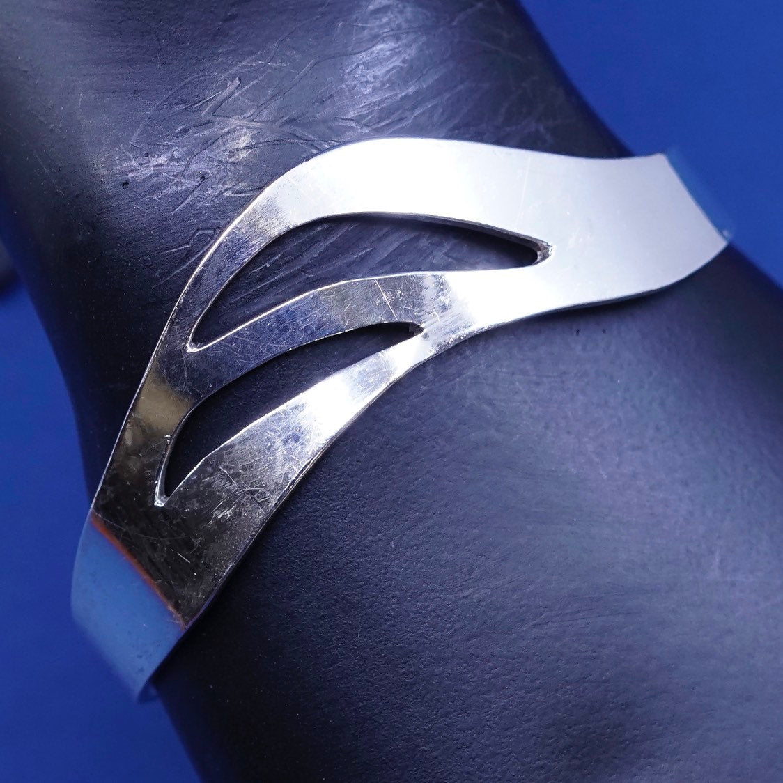 6.75", vtg Sterling silver handmade wavy bracelet, mexico modern 950 cuff