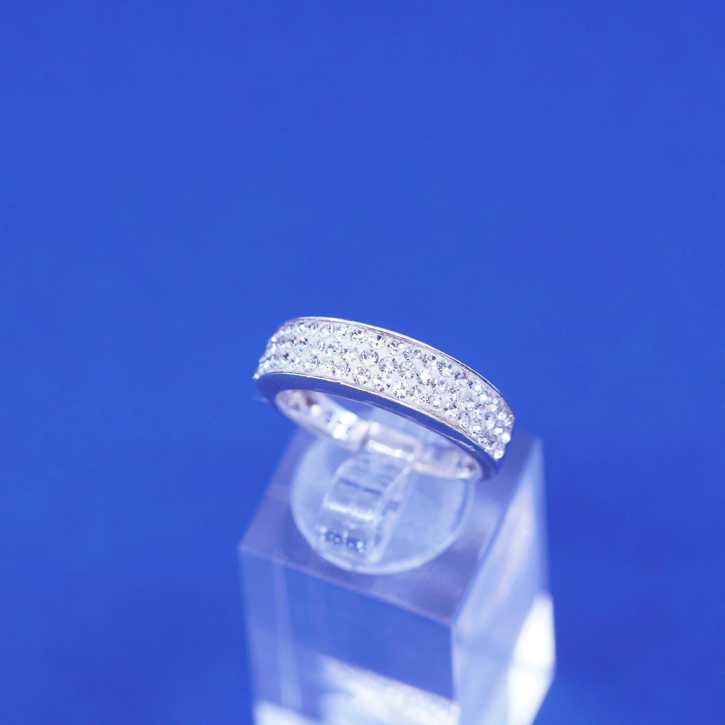 Size 7.5, vintage sterling silver ring with cluster Cz, statement band