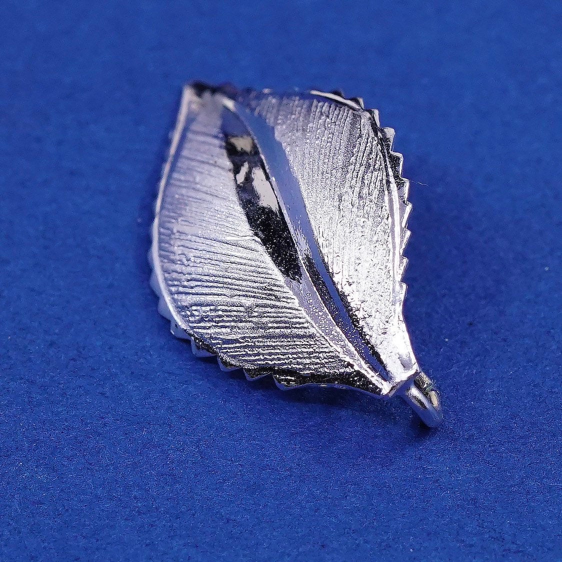 vtg Sterling silver handmade pendant, 925 leaf, stamped sterling