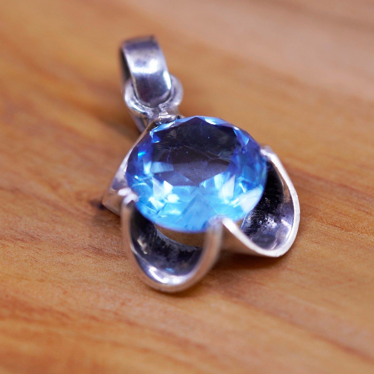 Vintage Sterling 925 silver handmade flower pendant with blue topaz