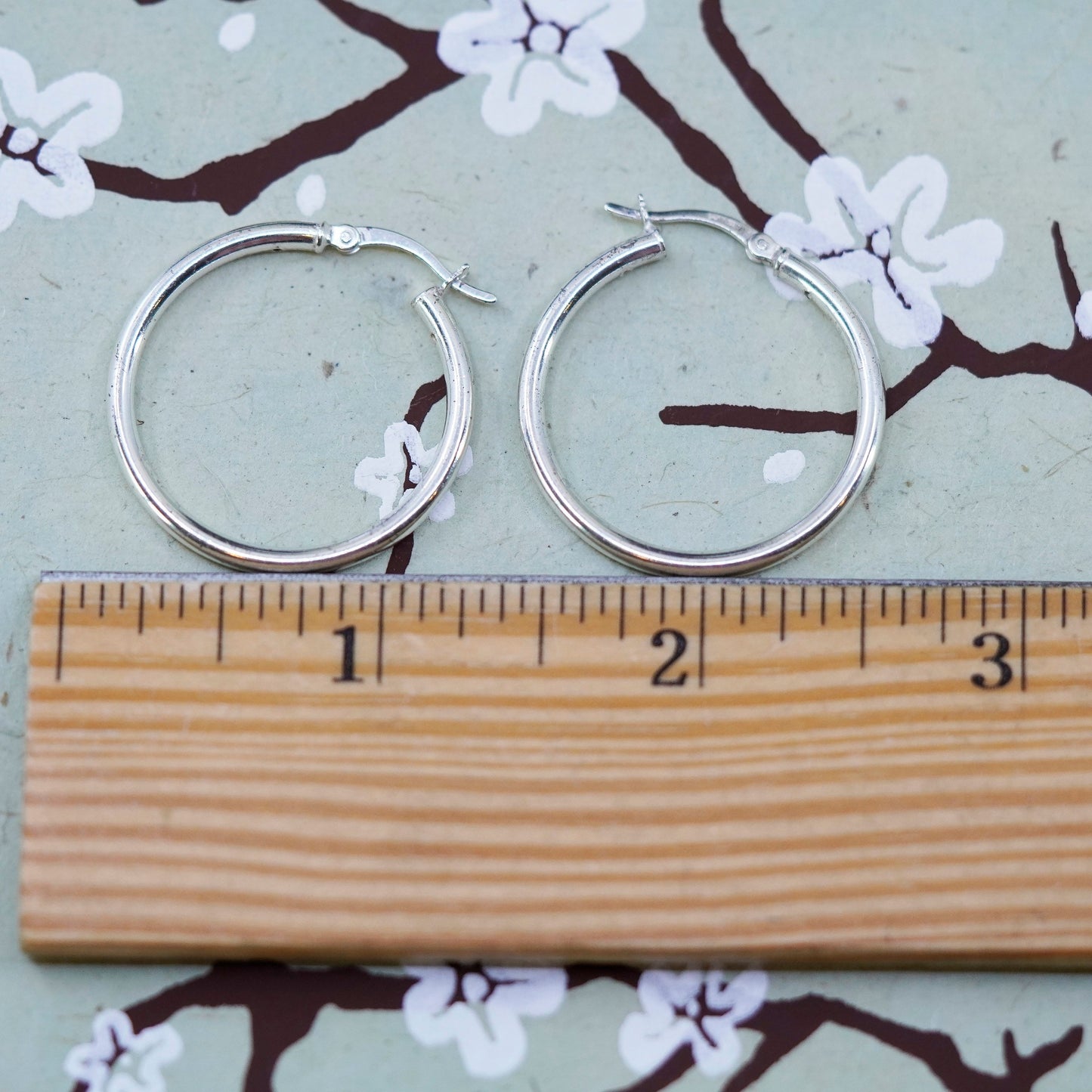 1.25”, vtg sterling silver loop earrings, fashion minimalist primitive hoops