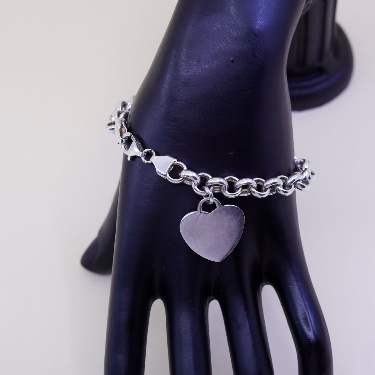 7.25" vtg Italy sterling silver circle bracelet, bold circle chain heart charm