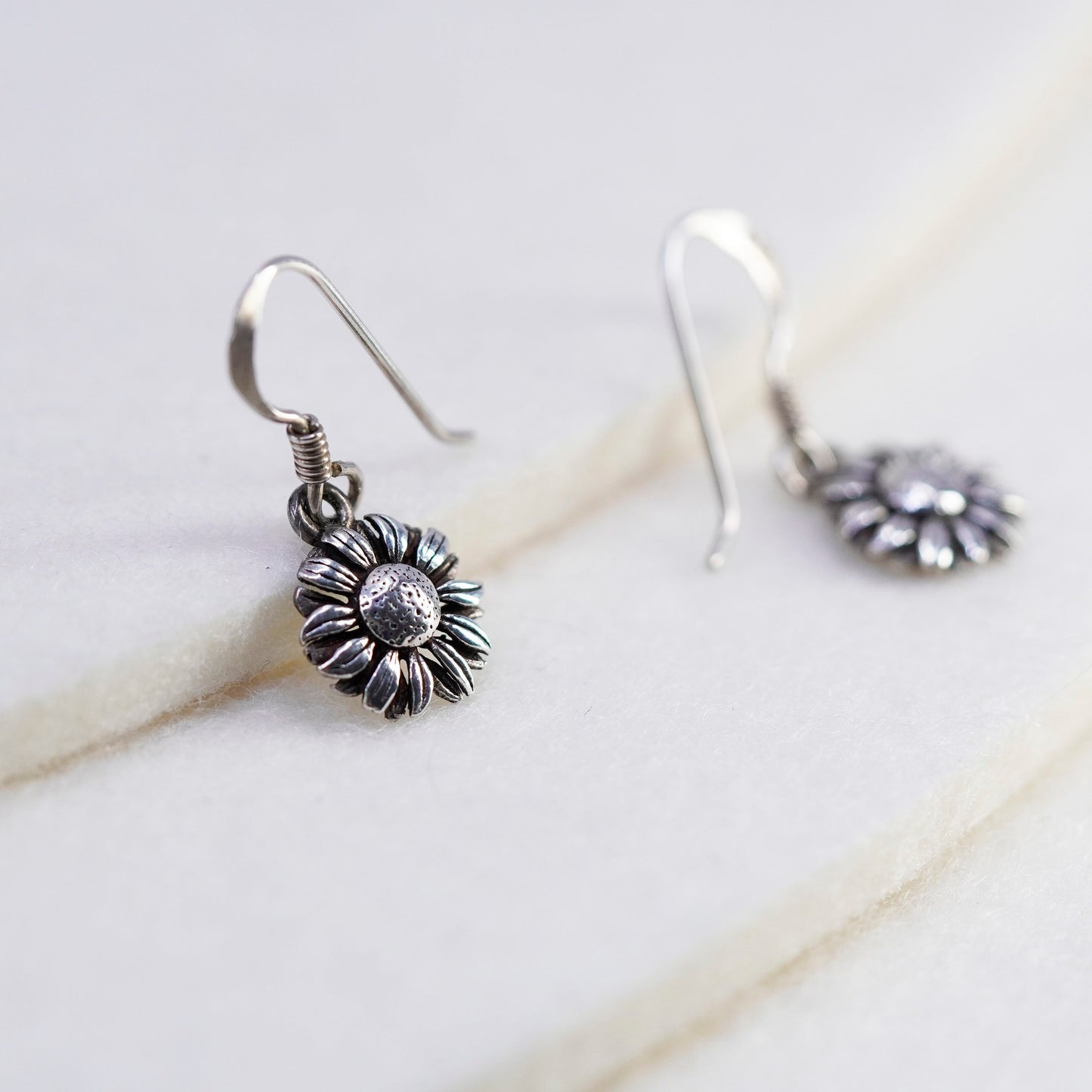 Vintage sterling 925 silver handmade daisy flower earrings