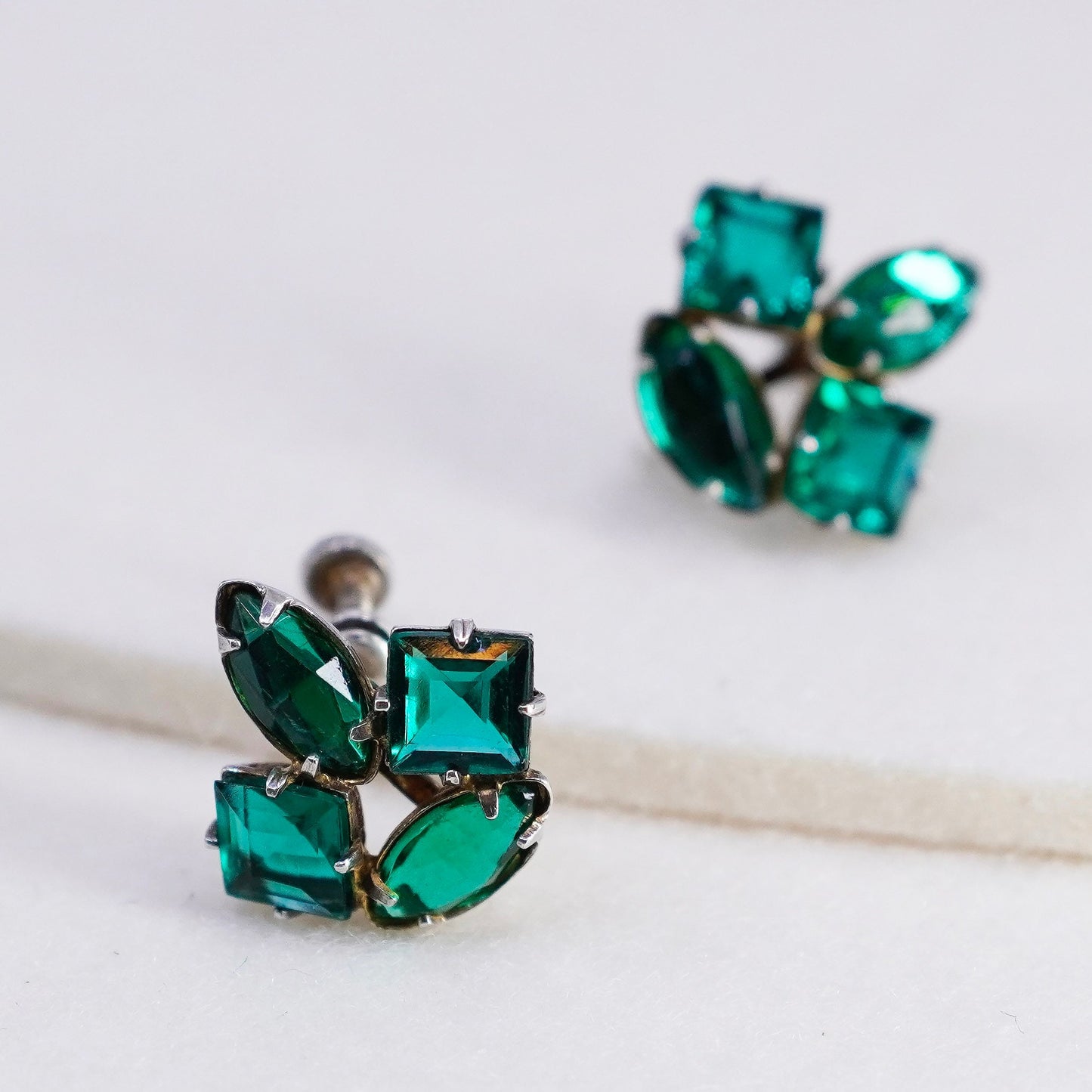 Sterling 925 silver earrings, screw back flower with cluster green rhinestone