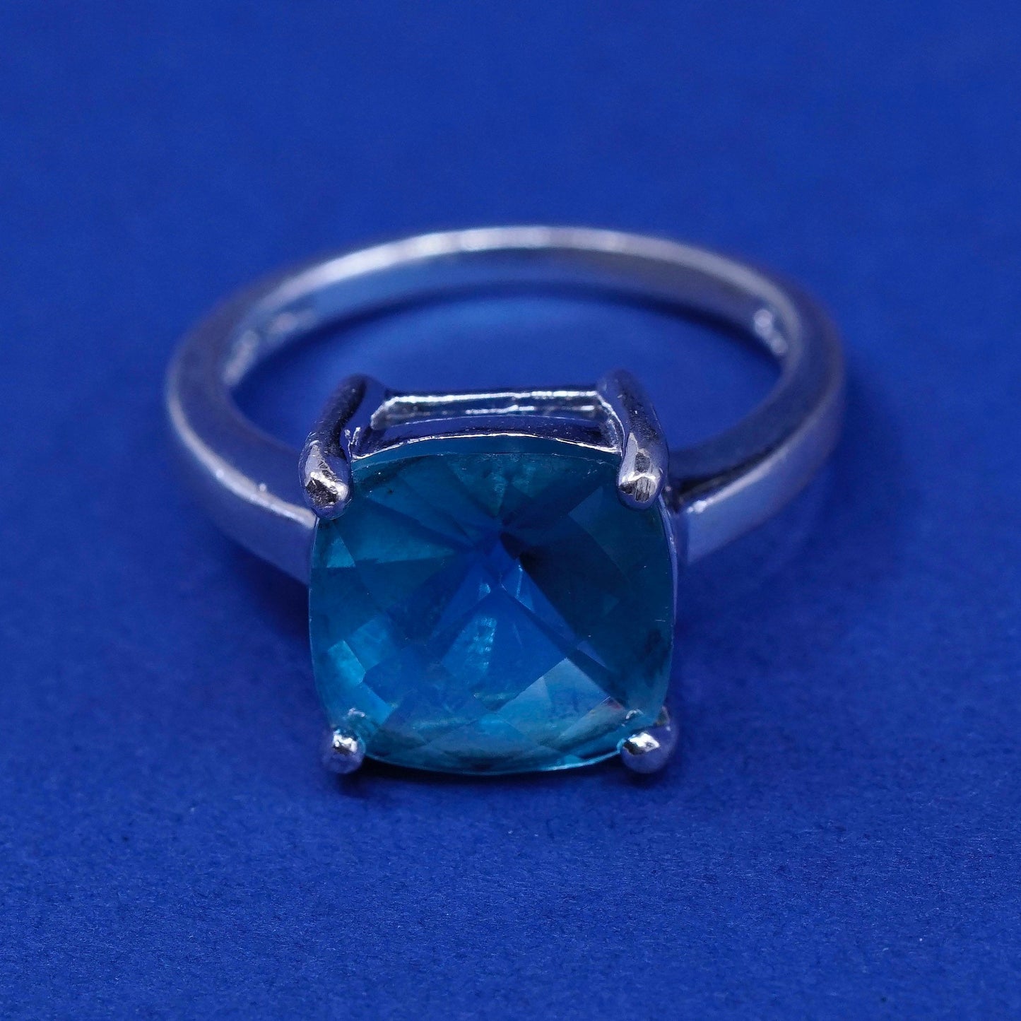 Size 7.25, vintage sterling 925 silver handmade ring with topaz