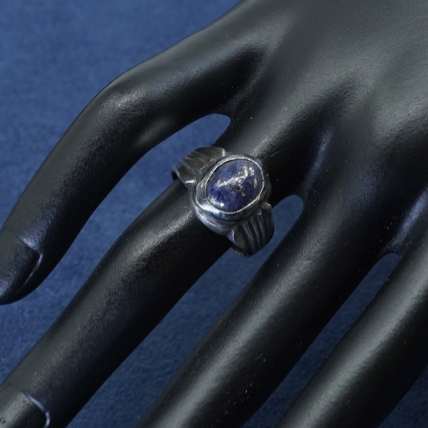 vtg sterling 925 silver handmade ring w/ Lapis lazuli
