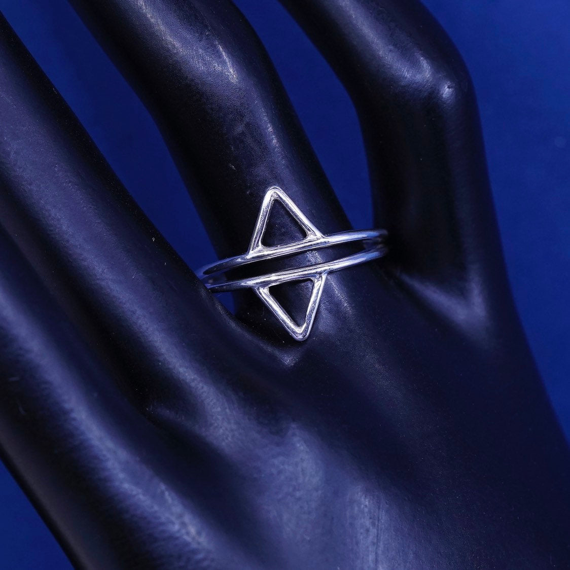 sz 8, vtg Sterling silver handmade ring, modern triangular 925 statement ring