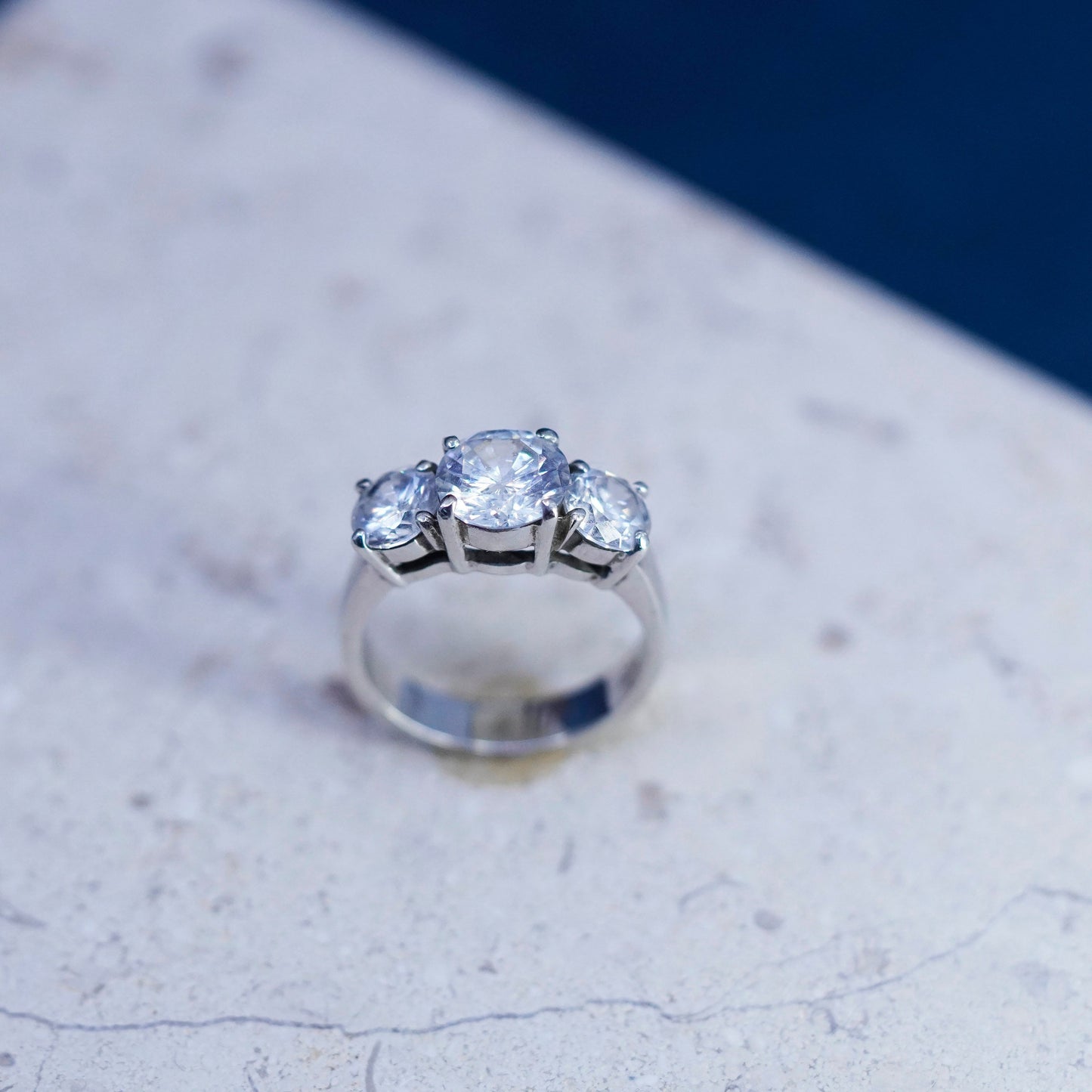 Size 7 vintage Sterling 925 silver engagement ring with cz