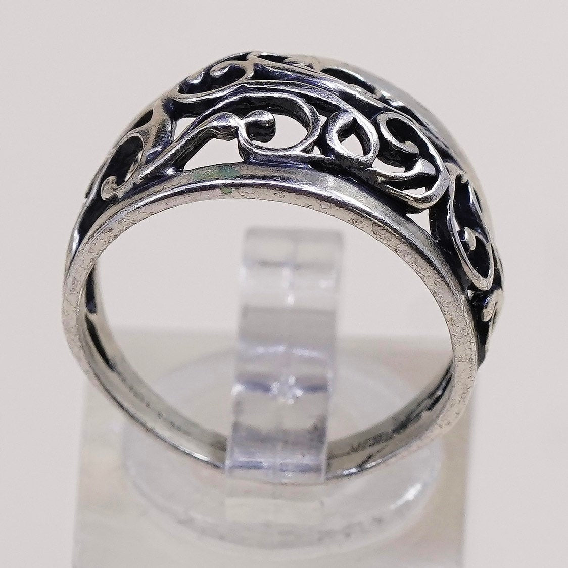 sz 7.5, vintage Sterling silver handmade ring, 925 band w/ swirl pattern