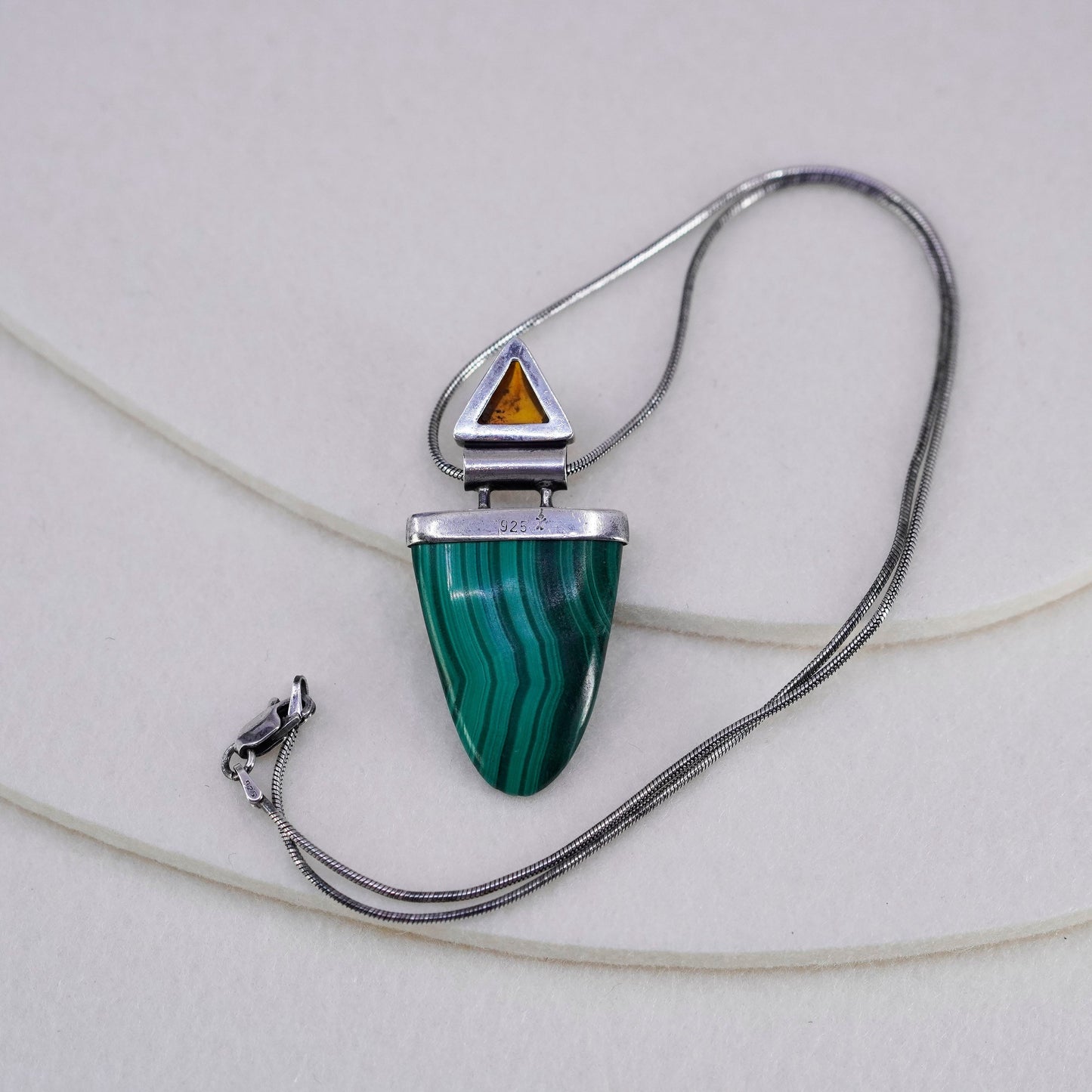 16”, Sterling silver necklace, 925 snake chain with malachite pendant amber