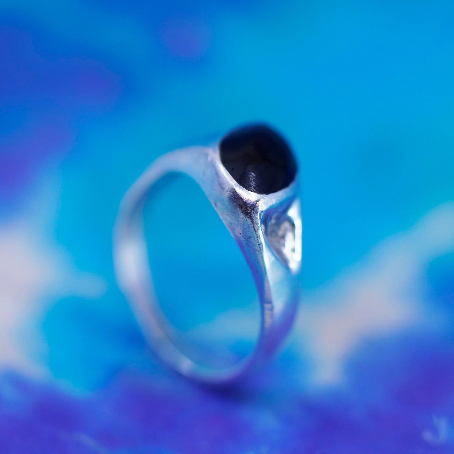 Size 5.5, vintage Sterling 925 silver handmade ring with black onyx