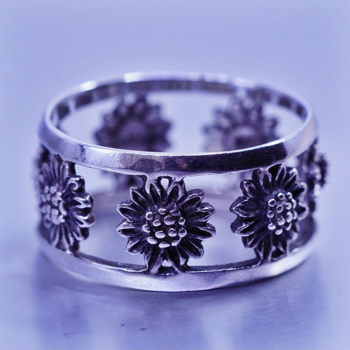 Size 7.5, vintage Sterling 925 silver handmade ring, sunflower flower band
