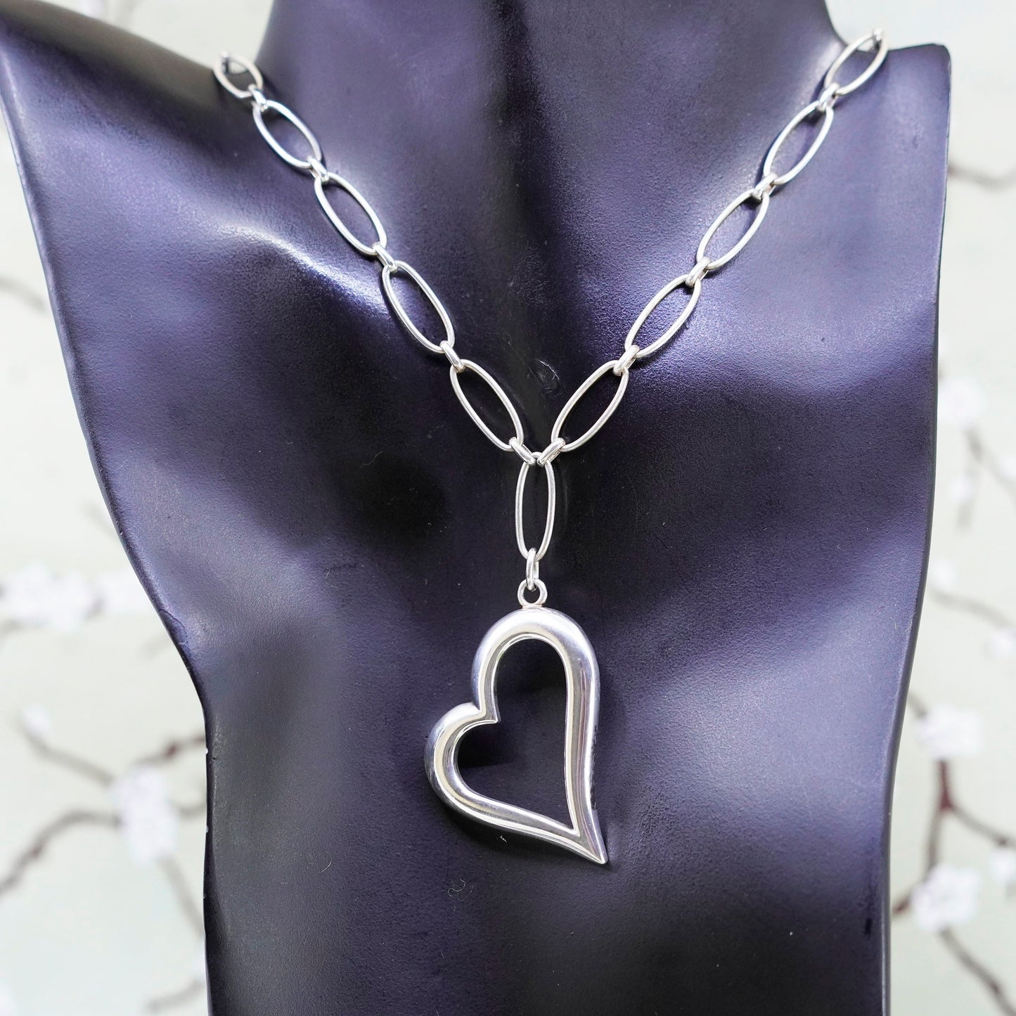 16”, Vintage 925 sterling silver long oval chain with heart pendant