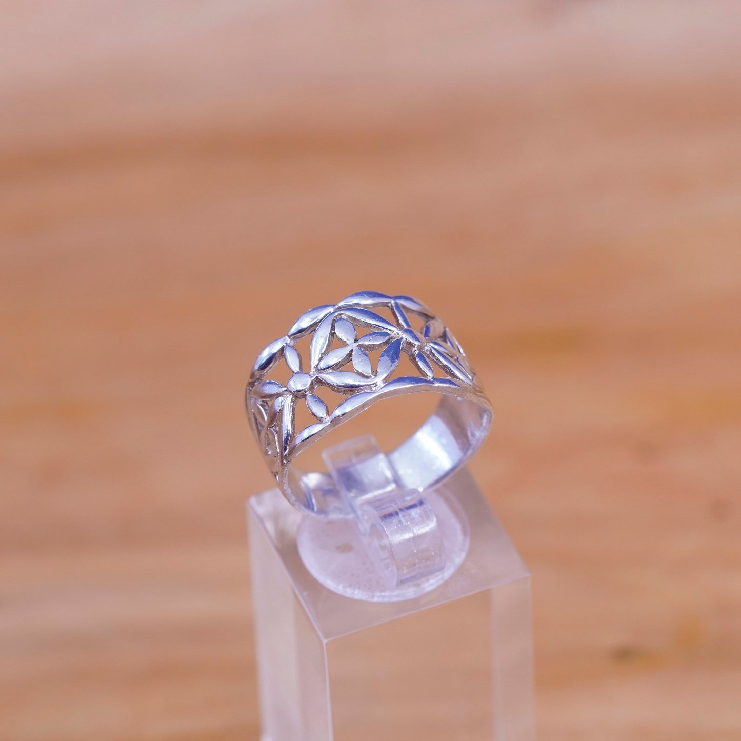 Size 8, Vintage Sterling silver handmade ring, 925 band with filigree flower