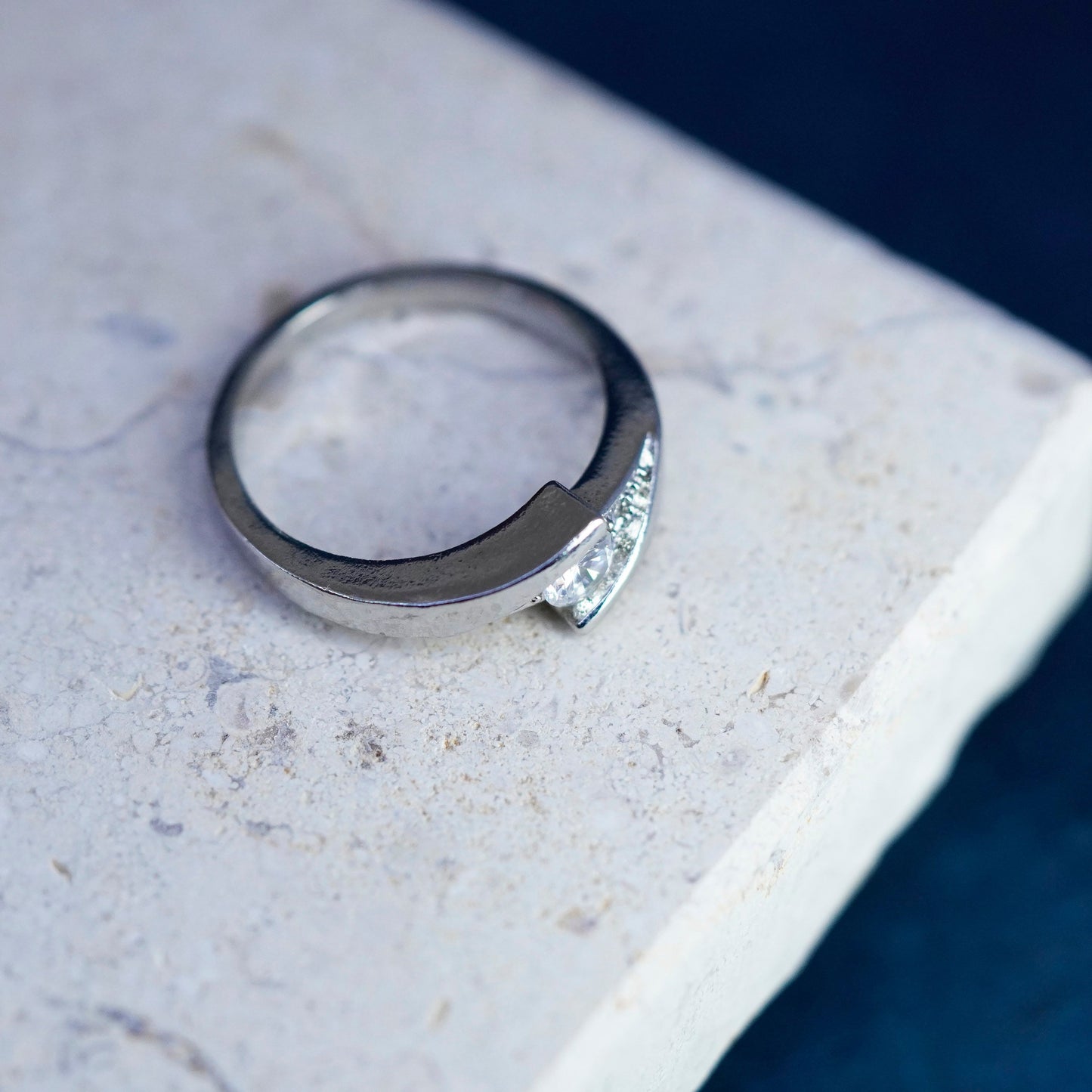 Size 7, vintage Sterling 925 silver engagement anniversary band ring with Cz