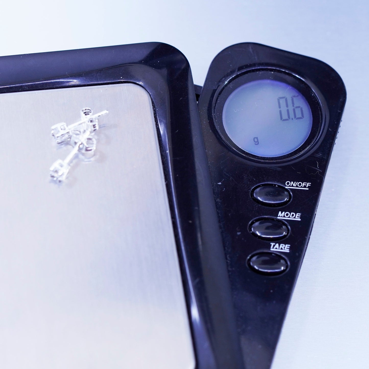 3mm, Vintage Sterling 925 silver earrings, studs with cz inlay