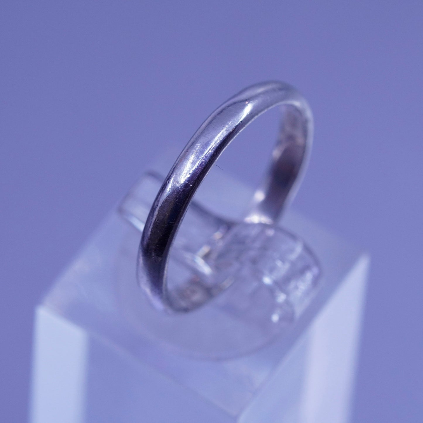Size 8, vintage southwestern Sterling 925 silver wedding ring, band