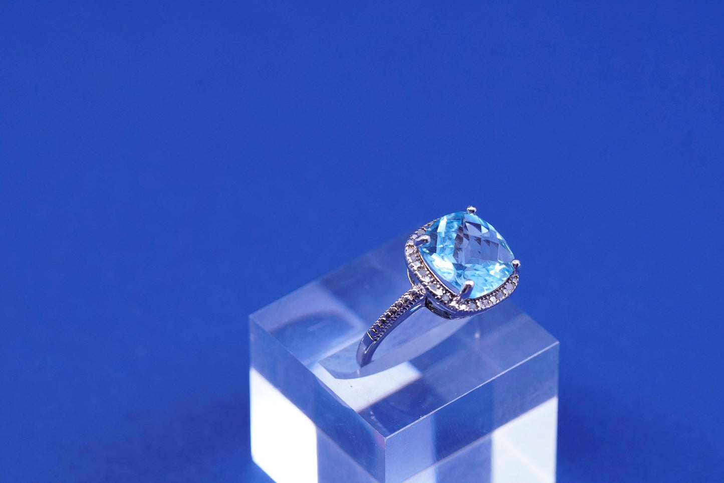 Size 8.25, vtg DBJ Sterling 925 silver ring with cushion cut topaz and diamond