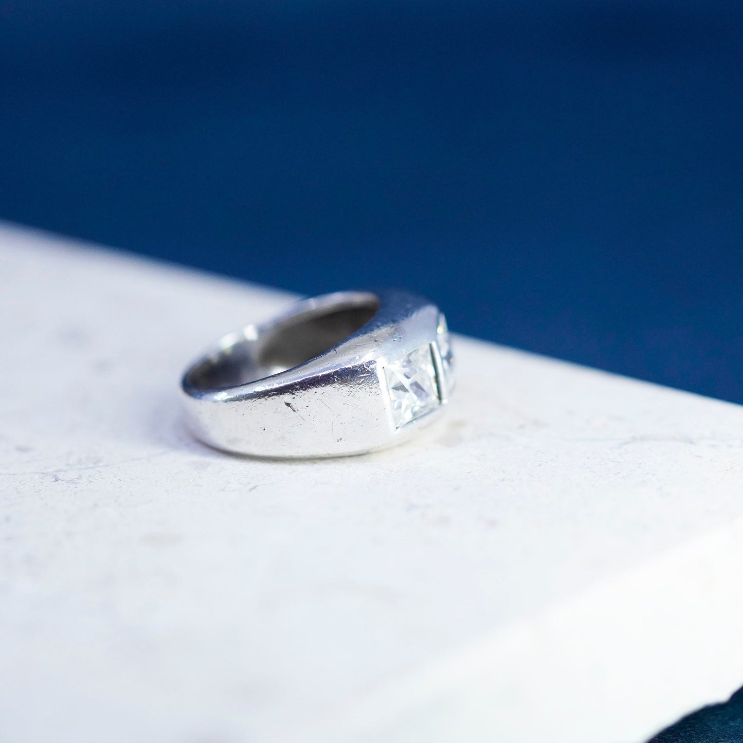 Size 8, vintage Sterling 925 silver statement ring with cz