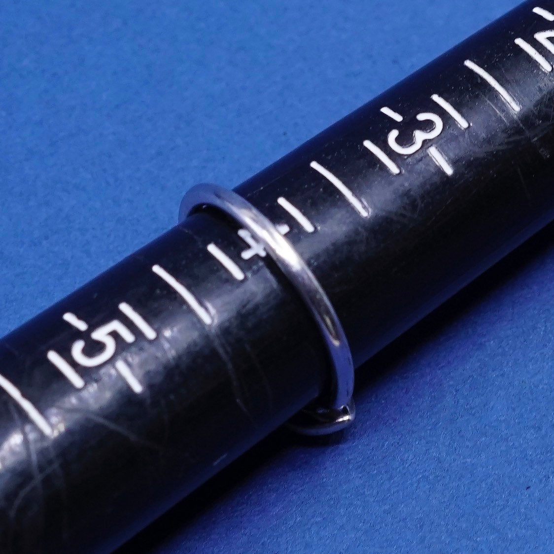 Size 4, vtg sterling silver handmade ring, 925 men’s band engraved fish