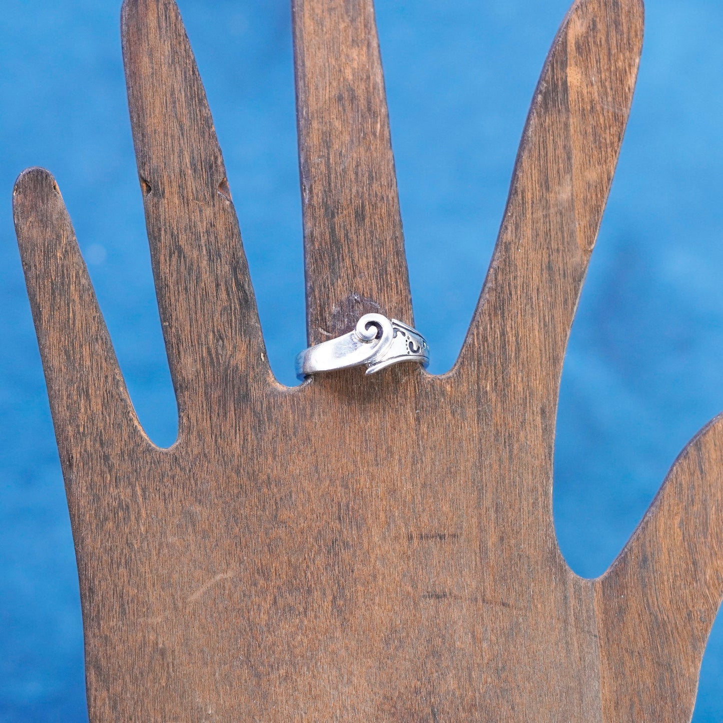 Size 7.5, vintage sterling silver ring, 925 band with footprint I carry you