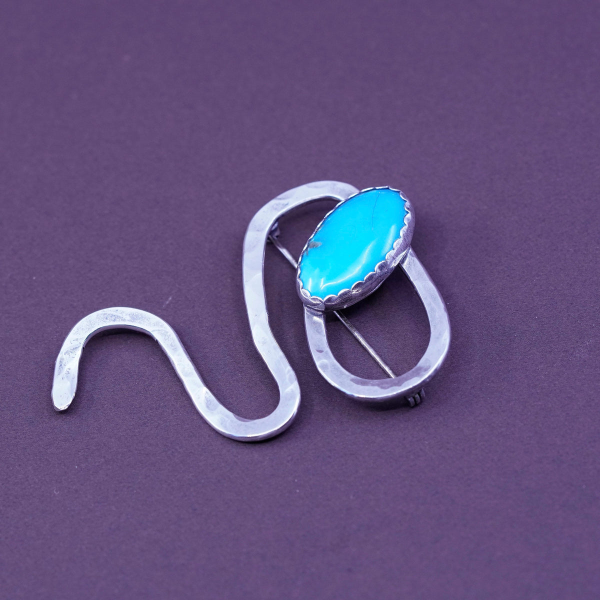 Vintage handmade sterling silver brooch, 925 hammered swirly pin with turquoise