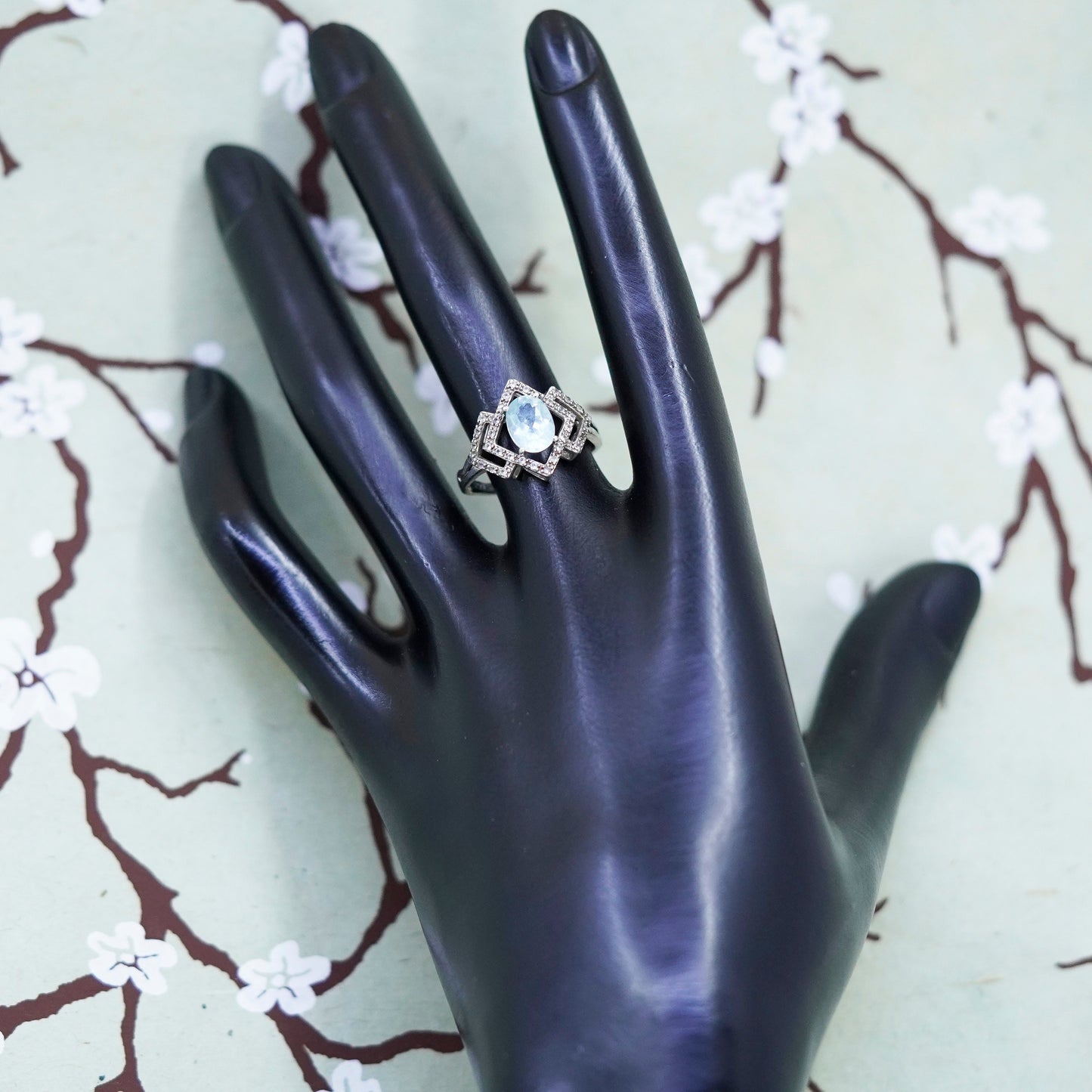 Size 7, vintage sterling 925 silver ring with blue topaz and cluster diamonds