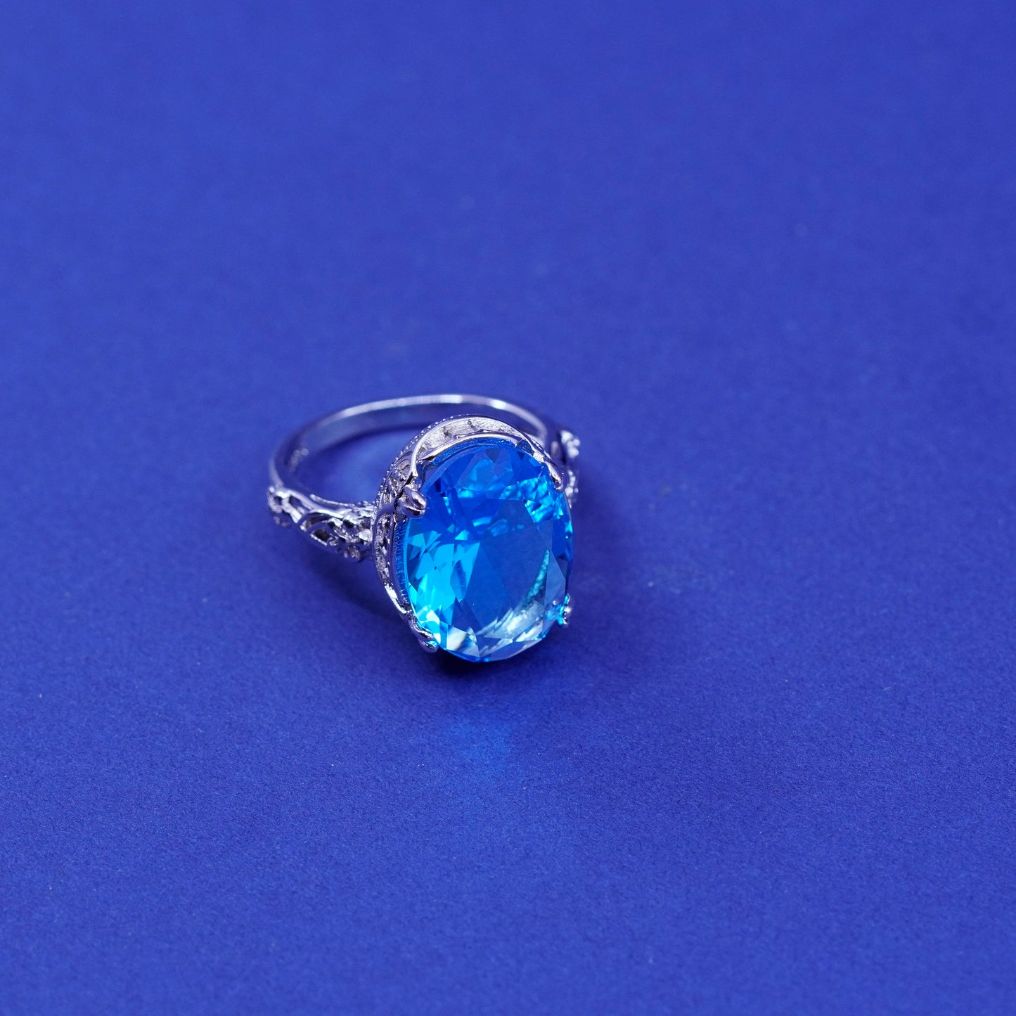 Size 7.25, vintage Sterling 925 silver handmade ring with topaz