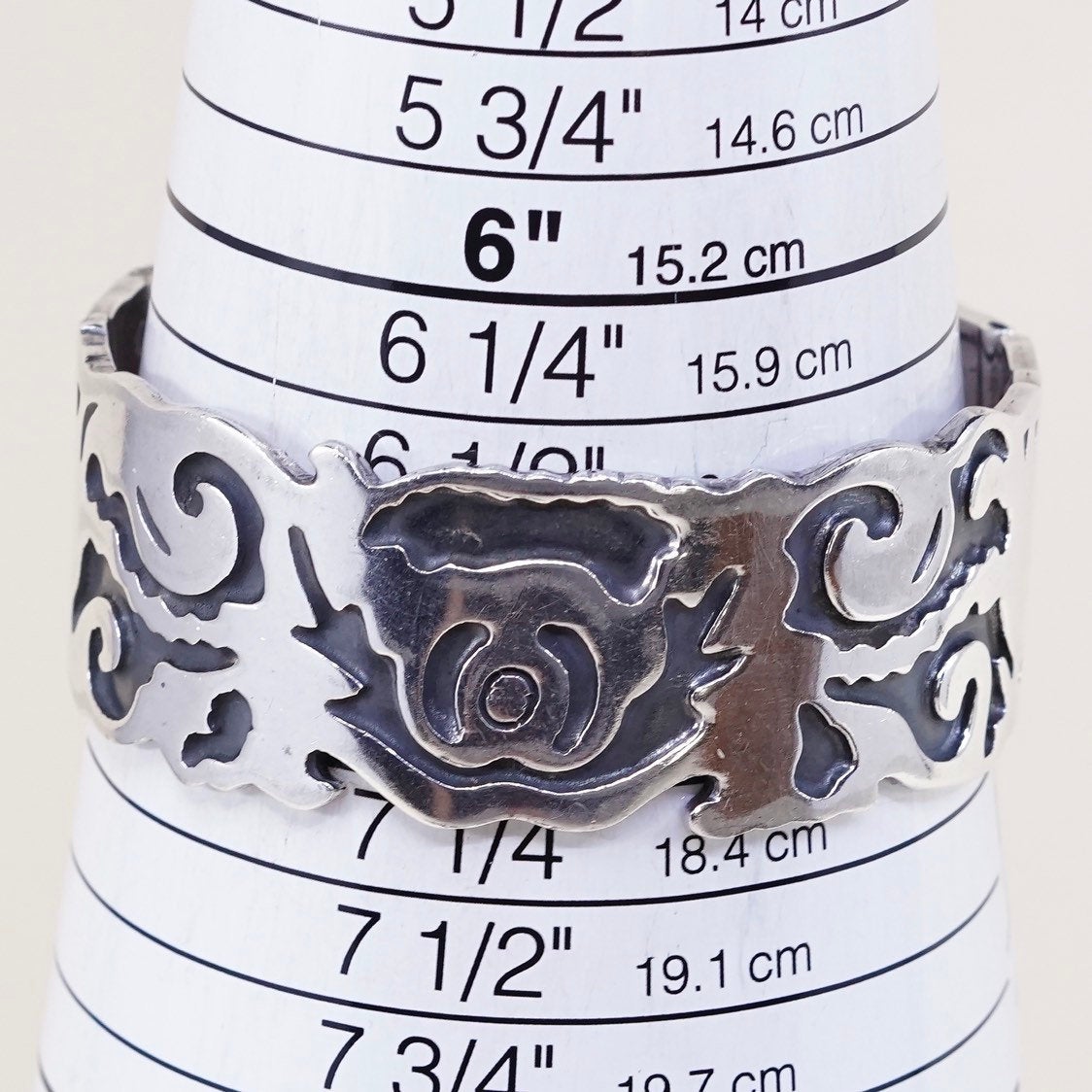 6.75", sterling silver handmade bracelet, 925 Mexico hinged bangle w/ pattern