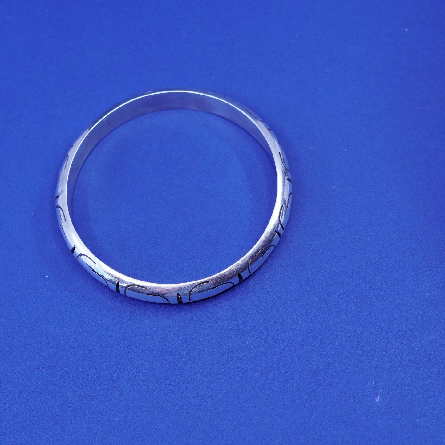 8.25”, vintage Taxco sterling silver handmade bracelet, 925 textured bangle