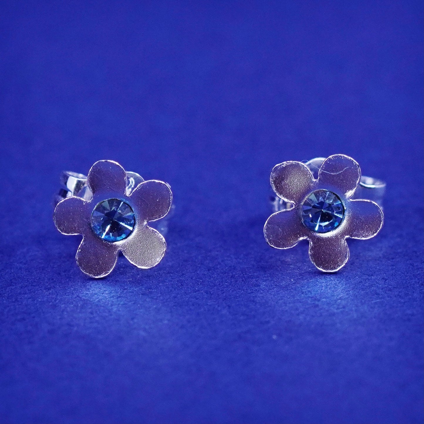 5mm, Vintage sterling silver handmade earrings, 925 flower studs with blue cz