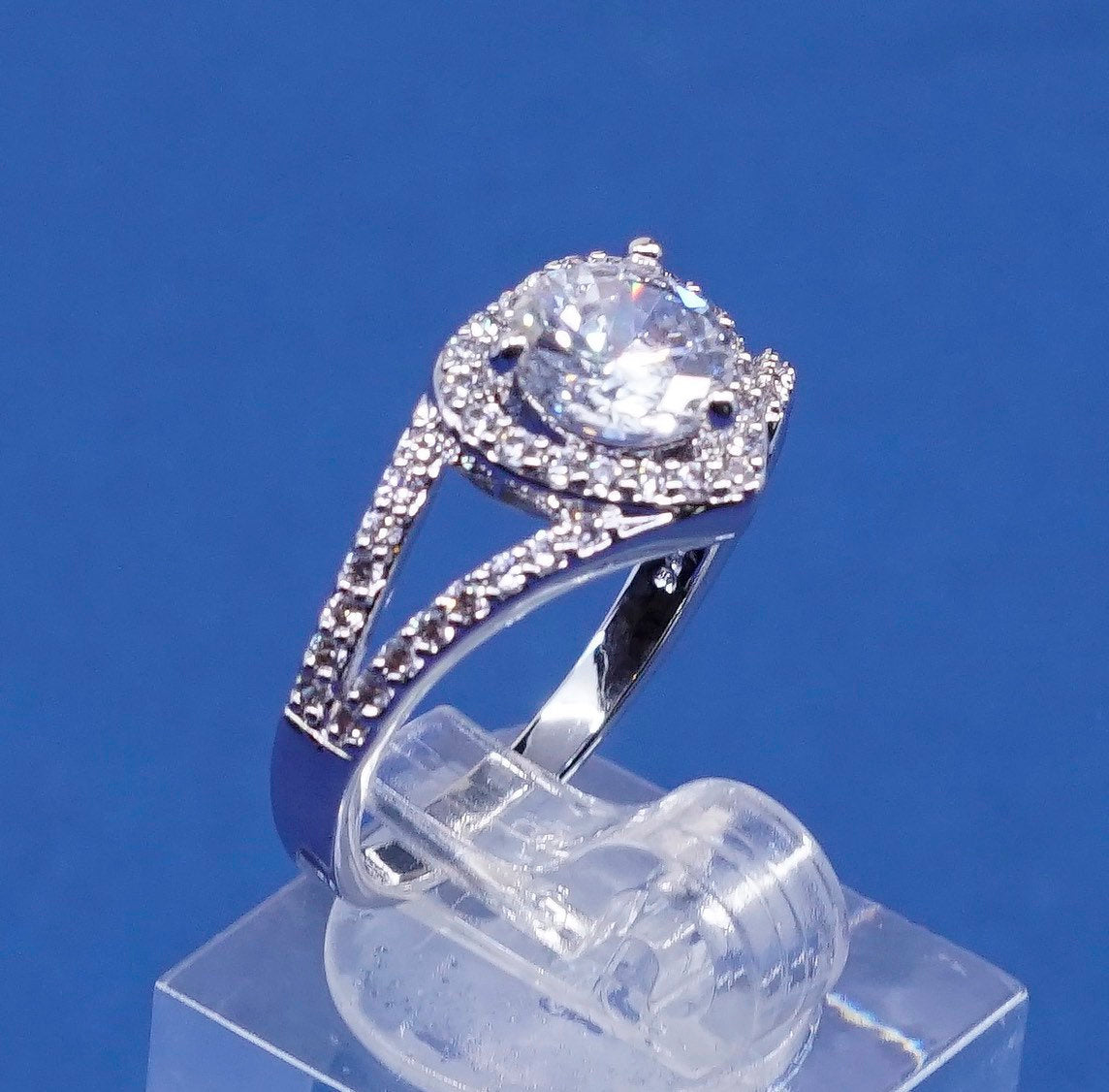 sz 8, vtg Sterling silver engagement ring 925 with heart and cluster Cz
